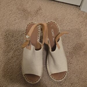 TOMS Women's Tan Espadrille Sandals